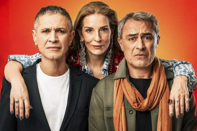 Η αστυνομία εισέβαλε στην παράσταση “Cancel” του Χειλάκη – Τι συνέβη