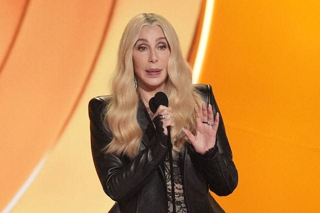 Η Cher χάρισε ίσως την πιο άβολη στιγμή στα βραβεία Grammy