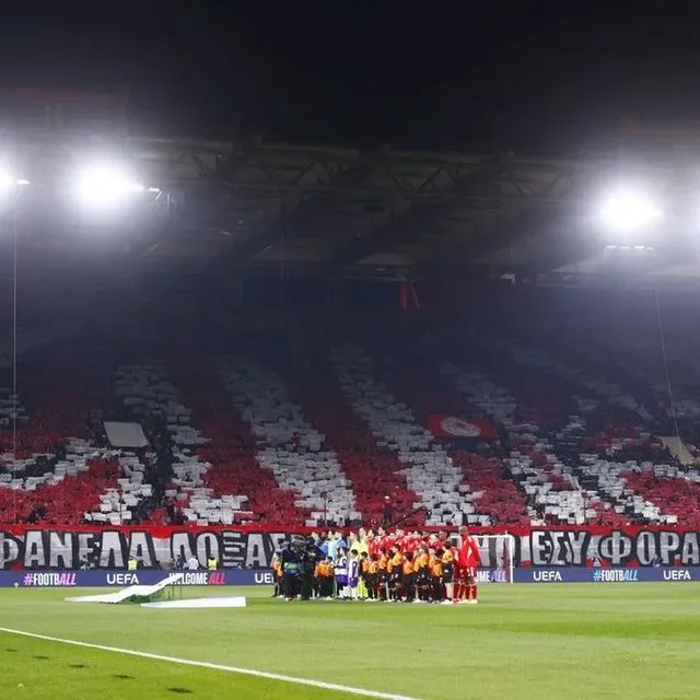 Ολυμπιακός – Λεβερκούζεν: Το εντυπωσιακό κορεό των φίλων των Πειραιωτών