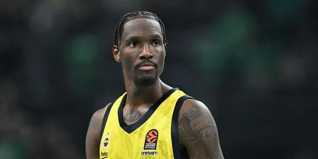 Ο Χέιζ-Ντέιβις στην Βαρκελώνη, σύμφωνα με τη SPORT