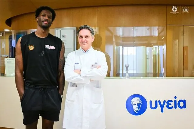 Η πρώτη εμφάνιση του Νάιτζελ Χέιζ-Ντέιβις με τα ρούχα του Παναθηναϊκού AKTOR