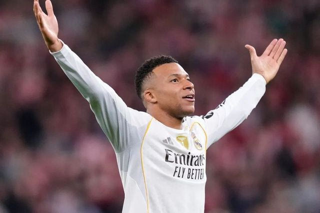 Ρεάλ – Ράγιο Βαγιεκάνο 2-1: Ο Εμπαπέ λύτρωσε με πέναλτι τη Βασίλισσα στο 90+10′