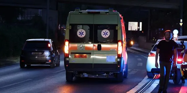 Τροχαίο δυστύχημα στη Λούτσα – Νεκρός ανήλικος, στο νοσοκομείο άλλοι δύο 15χρονοι