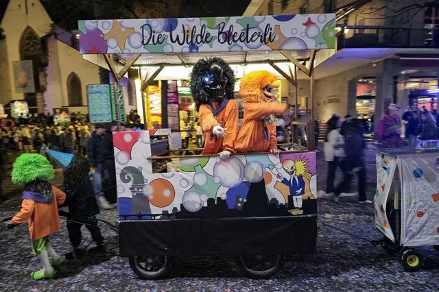 Ελβετία: Έντεκα τραυματίες μετά από έκρηξη σε καρναβαλικό άρμα