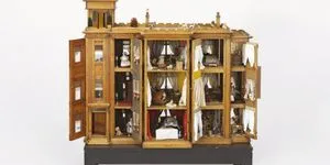 Ο απρόσκλητος επισκέπτης του παρελθόντος και η σιωπηλή κληρονομιά του τραύματος