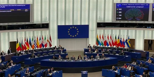 “Ναι” από το Ευρωκοινοβούλιο για το δάνειο 90 δισ. στην Ουκρανία