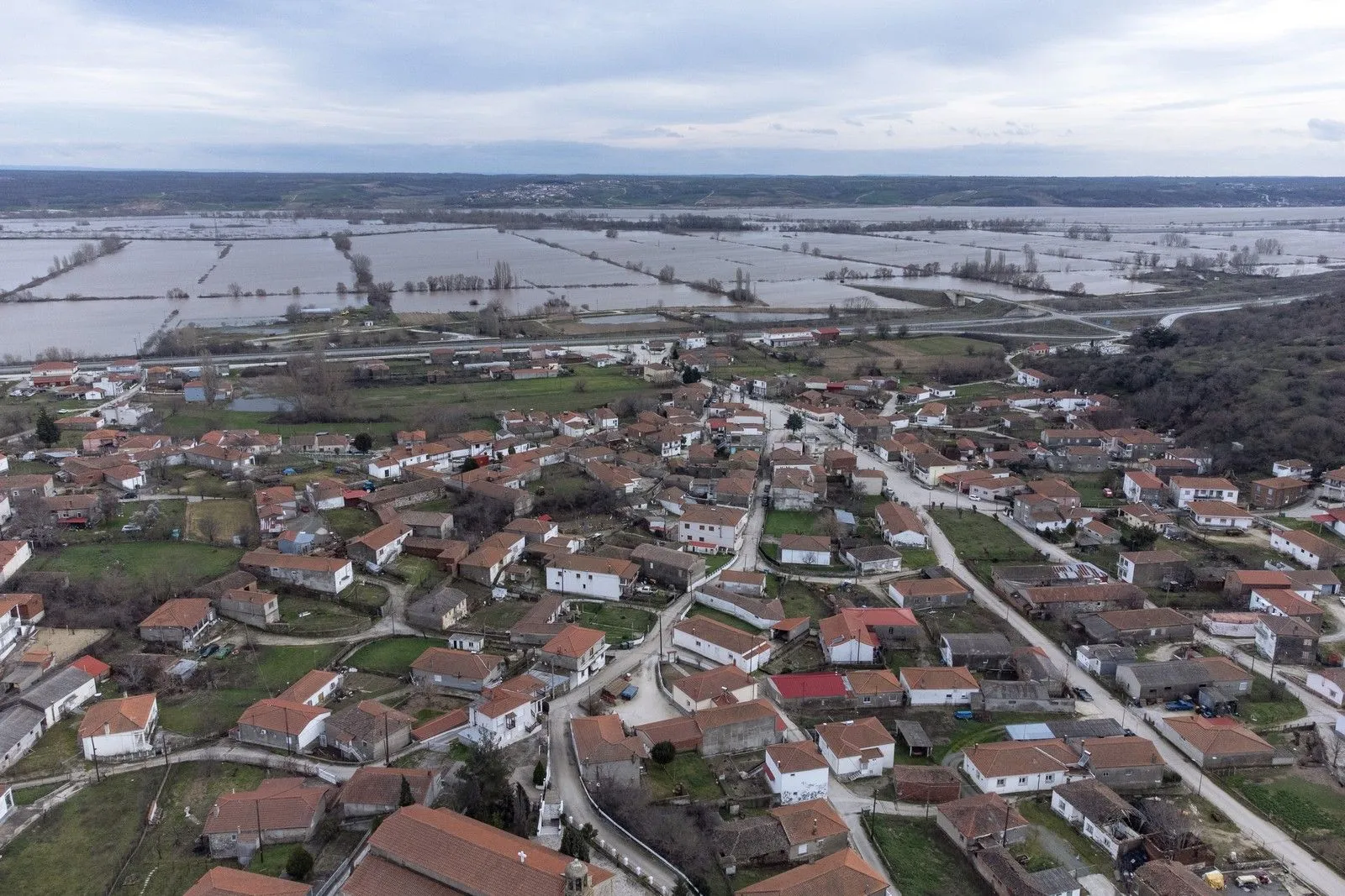 Πλημμυρισμένες εκτάσεις λόγω της ανόδου της στάθμης του ποταμού Έβρου έπειτα από τις έντονες βροχοπτώσεις των προηγούμενων ημερών