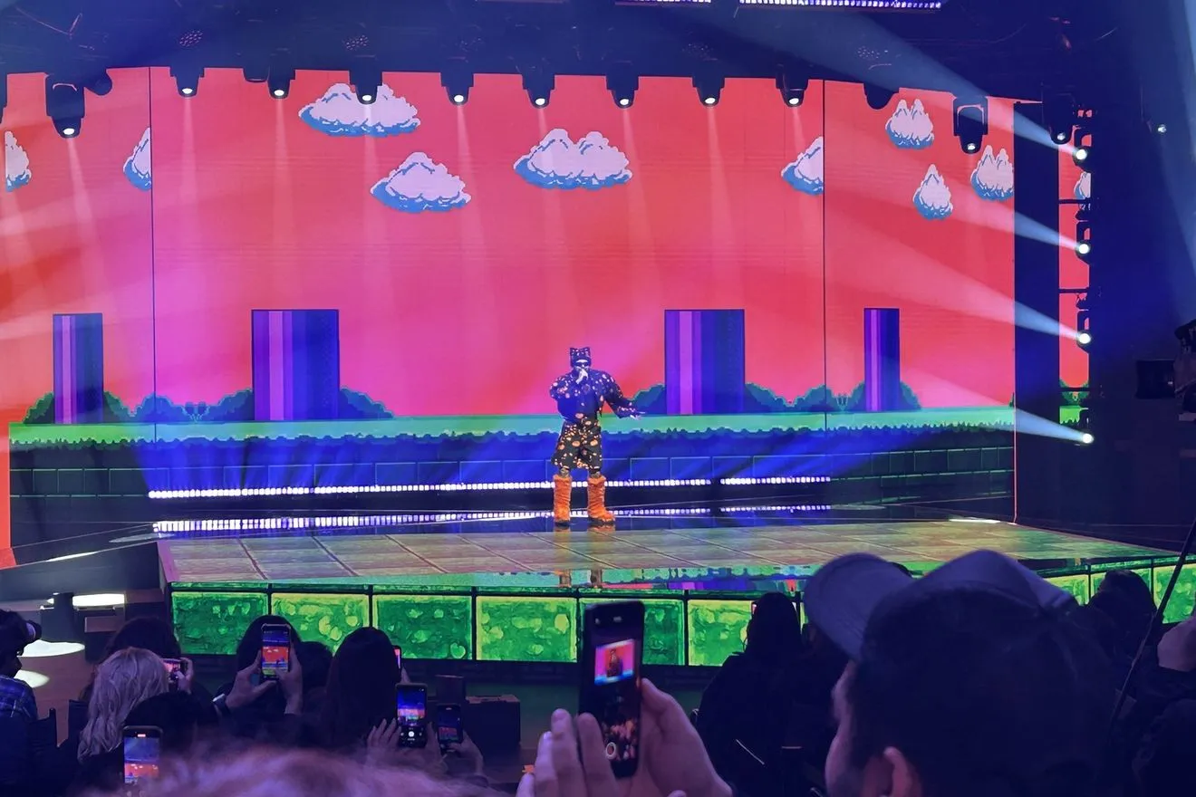 Eurovision 2026: Δείτε τη LIVE εμφάνιση του Akyla με το “Ferto” – Χαμός στην αρένα