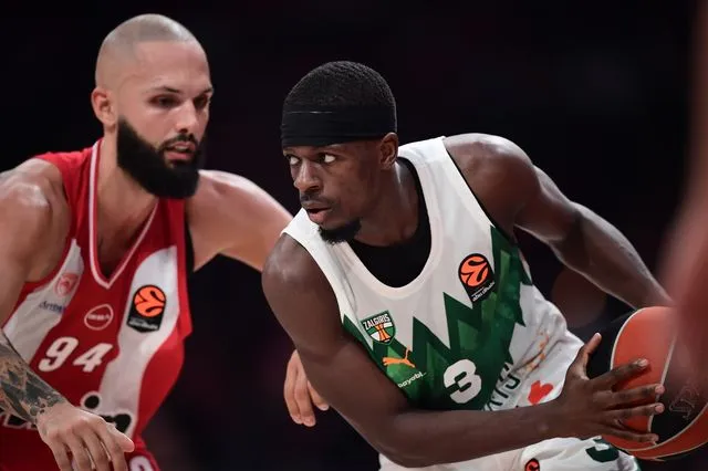 Ο Φρανσίσκο διέψευσε δημοσιεύματα περί συμφωνίας του με την Μπαρτσελόνα: “Fake News”