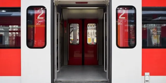 Γερμανία: Από εγκεφαλική αιμορραγία ο θάνατος του ελεγκτή που ξυλοκοπήθηκε από Έλληνα