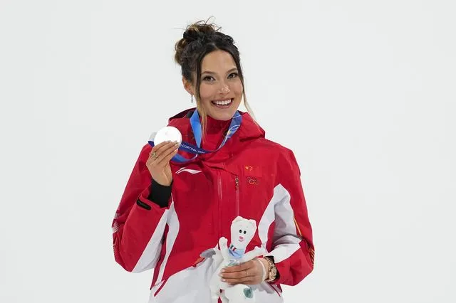 Η Εϊλίν Γκου