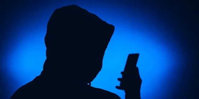 Πέλλα: Απέσπασαν χρυσές λίρες και κοσμήματα αξίας 5.000 ευρώ με τηλεφωνική απάτη