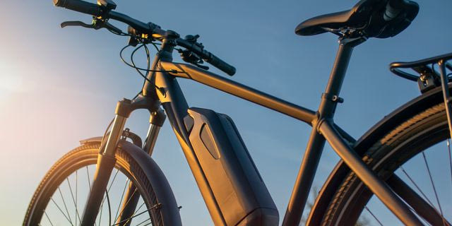 Ελλάδα-Αλβανία έρχονται πιο κοντά με ηλεκτρικά ποδήλατα και λεωφορεία