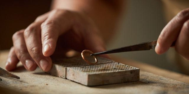 “Ριφιφί” σε εργαστήριο αργυροχρυσοχοΐας στην Ελευσίνα