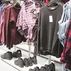 ΕΕ: Θα απαγορεύσει σε εταιρείες την καταστροφή απούλητων ρούχων