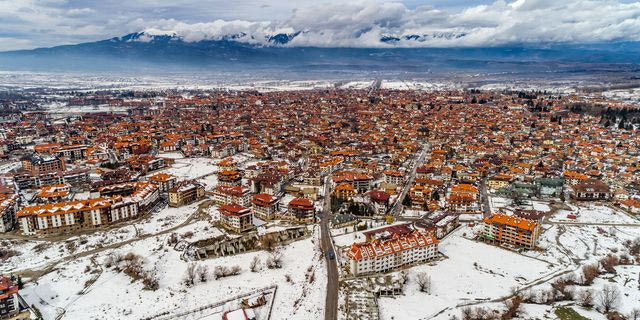 Λήψη με drone από τον ουρανό του χειμερινού τοπίου στο Μπάνσκο της Βουλγαρίας