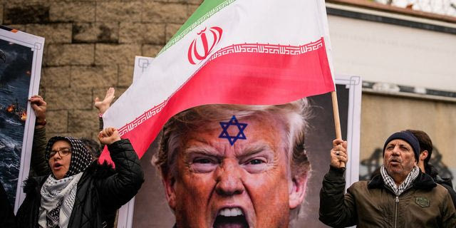 Reuters: Οι ΗΠΑ εξετάζουν επιχειρήσεις διαρκείας κατά του Ιράν