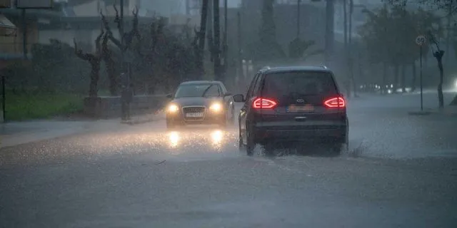Κακοκαιρία 36 ωρών με καταιγίδες, χαλάζι και σκόνη – Χάρτες