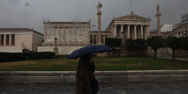 Κακοκαιρία: Σε εξέλιξη ισχυρές βροχές και καταιγίδες – Ποιες περιοχές είναι στο επίκεντρο