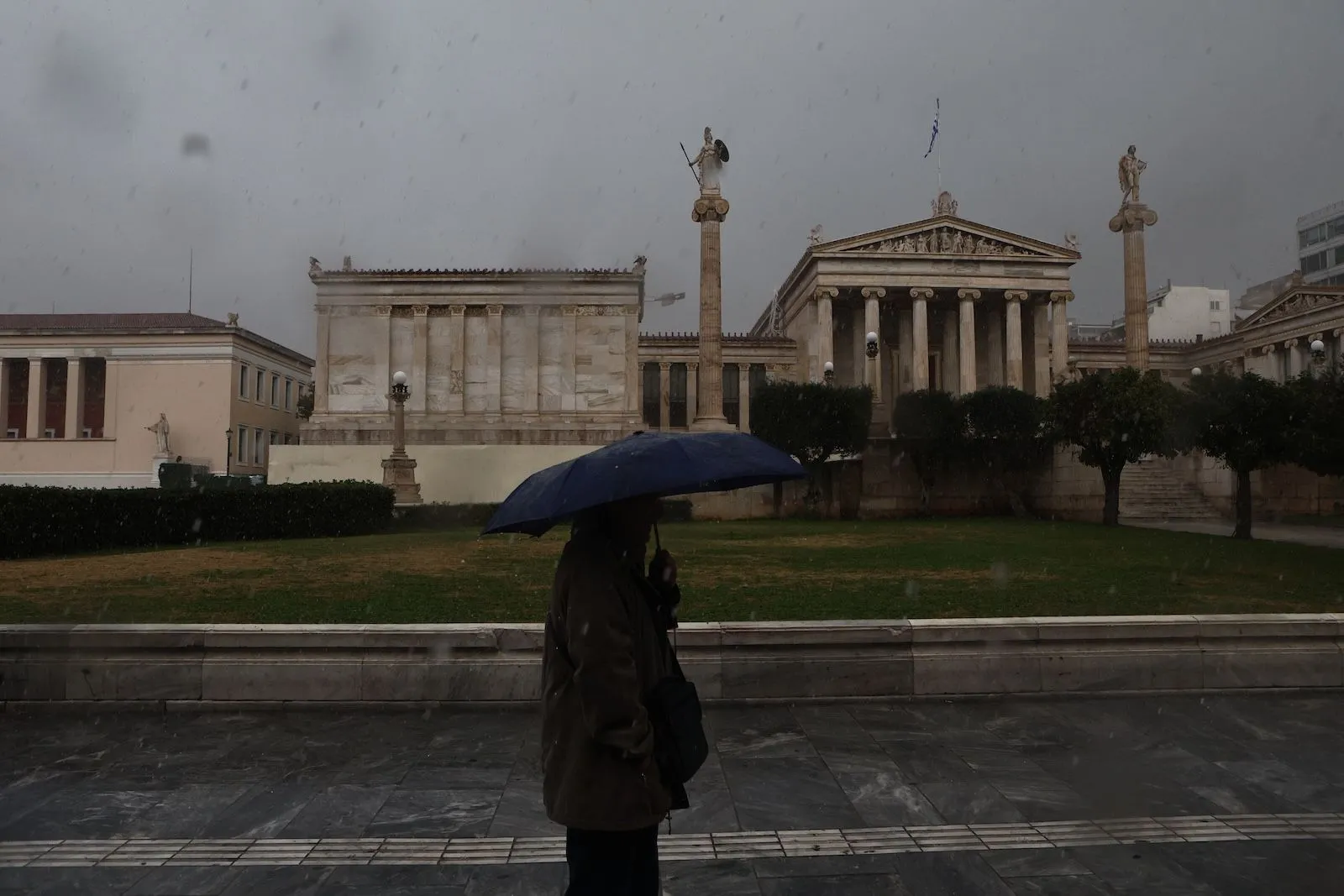 Κακοκαιρία: Σε εξέλιξη ισχυρές βροχές και καταιγίδες - Ποιες περιοχές είναι στο επίκεντρο