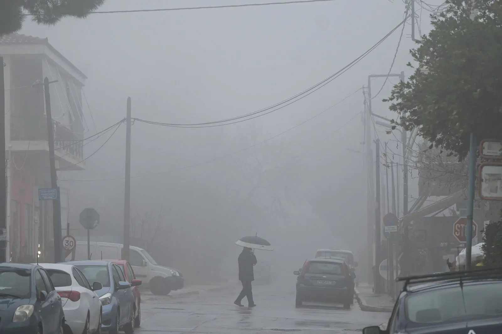 Κακοκαιρία: 112 στους κατοίκους των νησιών του Βορείου Αιγαίου - Προβλήματα στη Μακεδονία