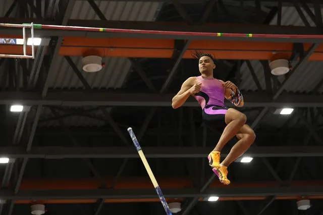 Διαστημικός Καραλής: Πέταξε στα 6.17μ. και έγινε το Νο. 2 στον κόσμο όλων των εποχών