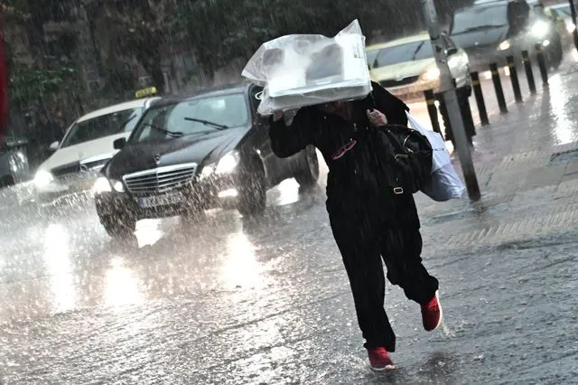 Κακοκαιρία με ισχυρές καταιγίδες