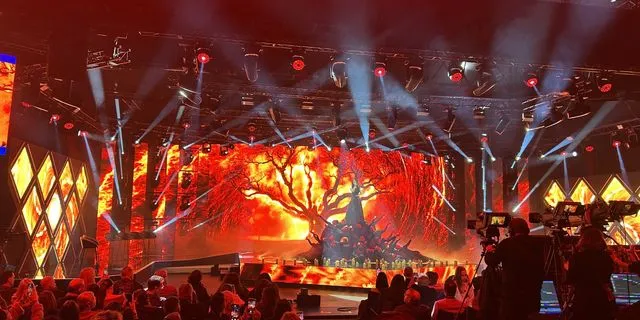 Eurovision 2026: Η Κλαυδία “άναψε φωτιές” στη σκηνή του Α’ ημιτελικού