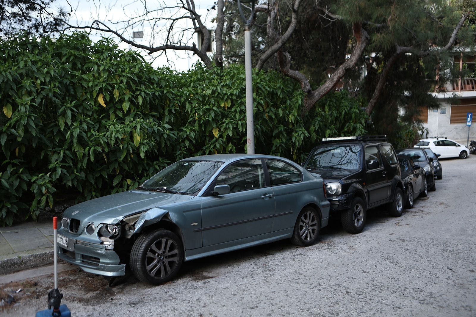 Κολωνάκι: Συνελήφθη τραγουδίστρια που οδηγούσε μεθυσμένη - Έπεσε πάνω σε 5 οχήματα