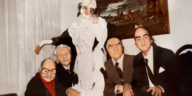 Πώς περνούσαμε στις απόκριες των 90s; Χαοτικές φωτογραφίες πριν την επέλαση των social media