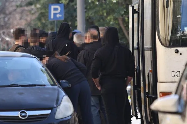 Κύκλωμα με λαθραία τσιγάρα: Στη φυλακή ο “Πούτιν”, ο “Πρόεδρος” και άλλοι έξι