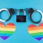 Ουγκάντα: Δύο γυναίκες απειλούνται με ισόβια κάθειρξη – Κατηγορούνται ότι φιλήθηκαν δημόσια