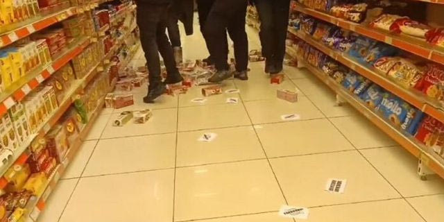 Βόλος: Ακτιβίστικη ενέργεια διαμαρτυρίας για το θάνατο των εργατριών στη Βιολάντα