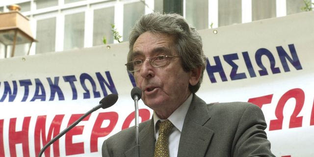 Πέθανε ο πρώην πρόεδρος της ΕΣΗΕΑ Αριστείδης Μανωλάκος