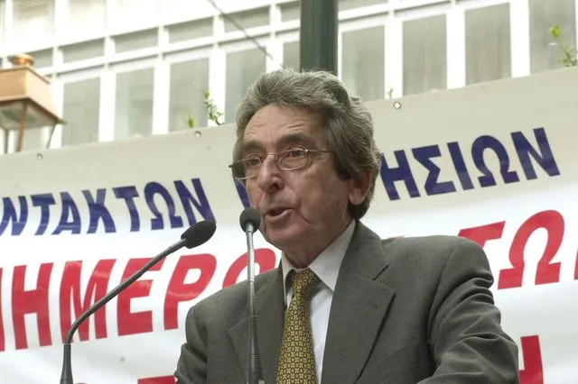 Πέθανε ο πρώην πρόεδρος της ΕΣΗΕΑ Αριστείδης Μανωλάκος