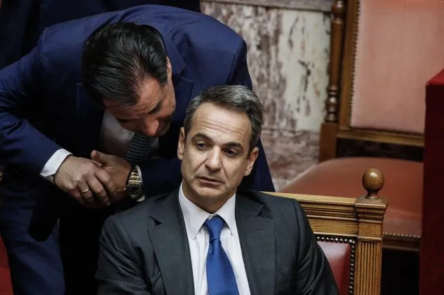 Κ. Μητσοτάκης και Αδ. Γεωργιάδης στα έδρανα της Βουλής