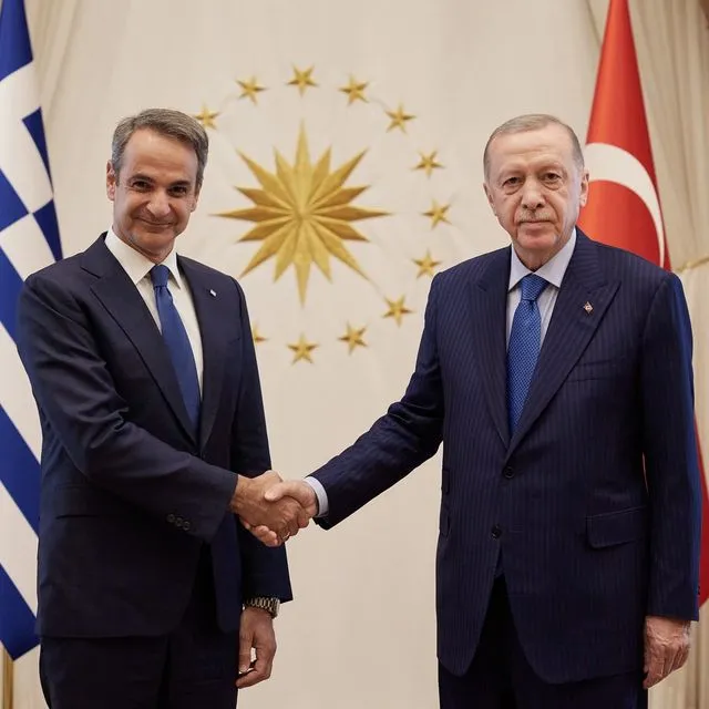 Δέκα υπουργοί, πλην Δένδια, μαζί με τον Μητσοτάκη στην Άγκυρα