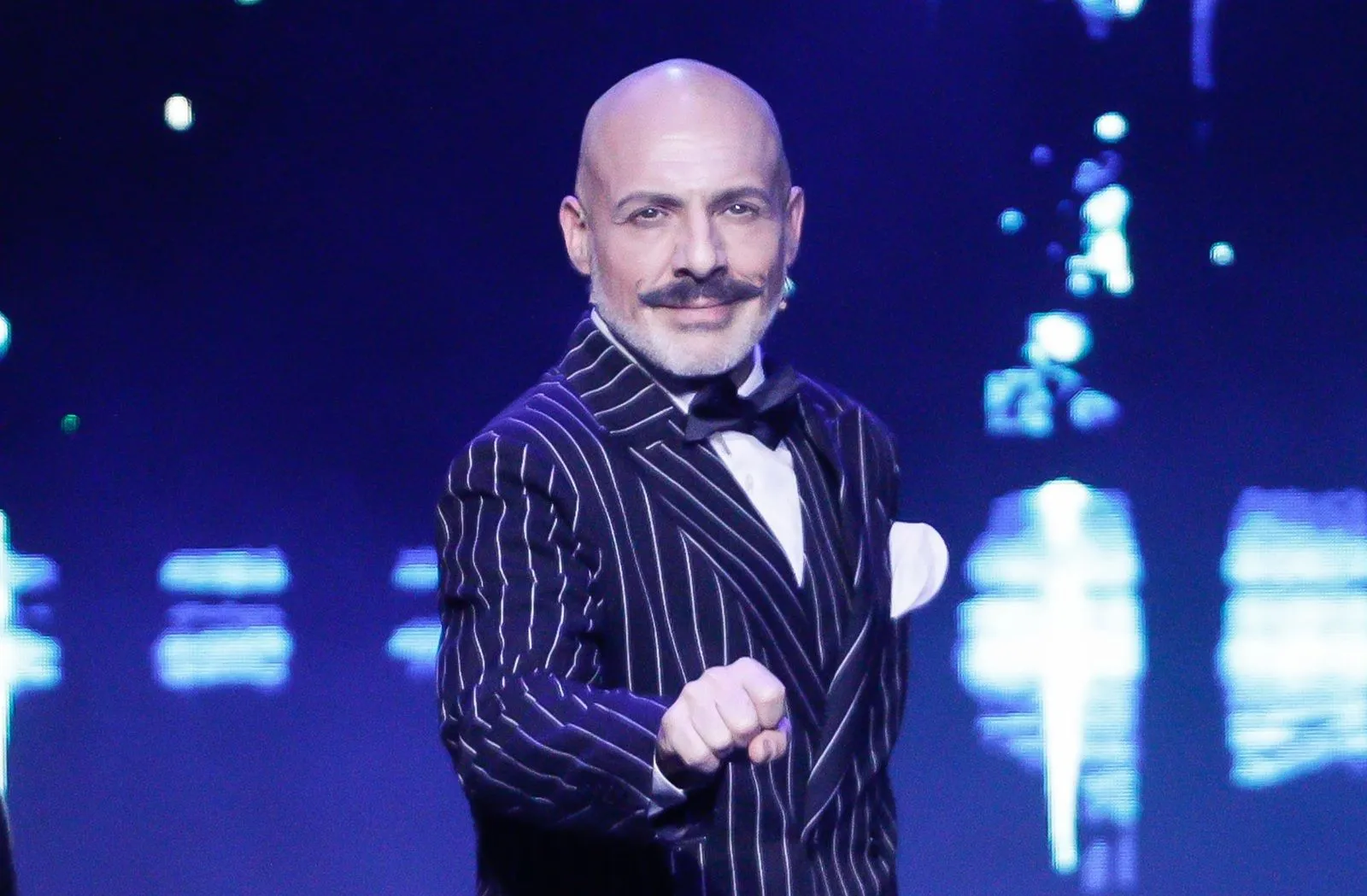 Ο Νίκος Μουτσινάς επιστρέφει στην τηλεόραση