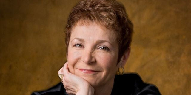 Caroline Myss: Μια σύγχρονη ιεραπόστολος απαντά – Τι είναι πίστη και πώς ορίζεται η επιτυχία