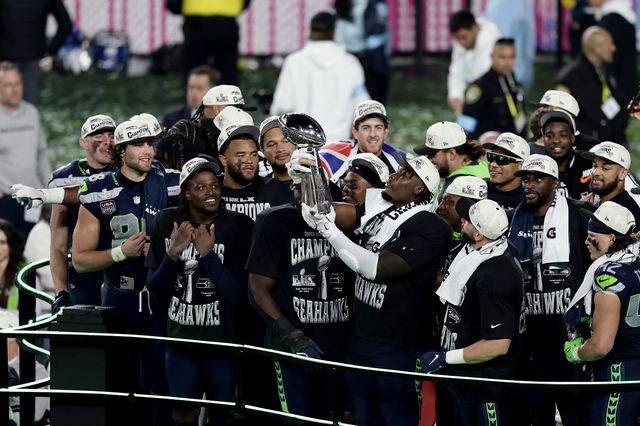 Super Bowl: Πρωταθλητές οι Seattle Seahawks με 29-13 έναντι των New England Patriots 