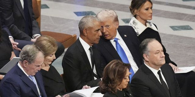 Αμετανόητος ο Τραμπ για χυδαίο βίντεο με τους Ομπάμα – “Δεν έκανα λάθος”