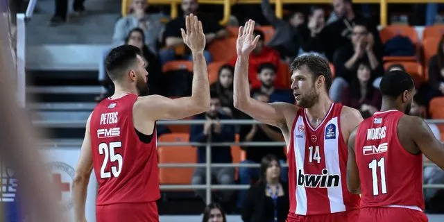 Μαρούσι - Ολυμπιακός