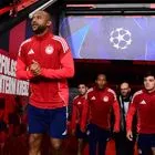 Ολυμπιακός: Ο κόσμος των ερυθρόλευκων δίνει ερυθρόλευκο χρώμα στο Λεβερκούζεν αρκετές ώρες πριν τη σέντρα