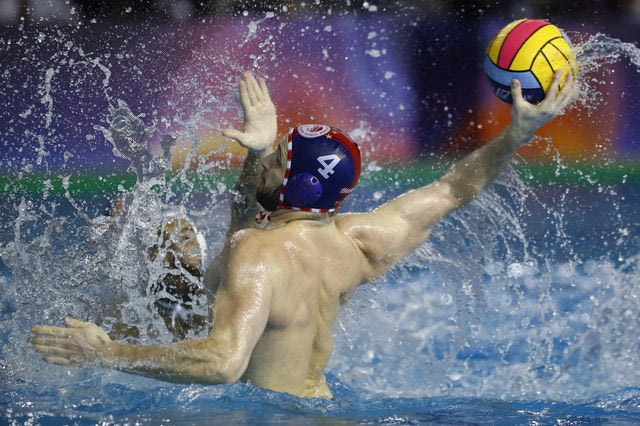 Παναθηναϊκός – Ολυμπιακός 12-13: Με ηγέτη Γενηδουνιά, οι ερυθρόλευκοι λύγισαν τους πράσινους και κατέκτησαν το Κύπελλο Πόλο