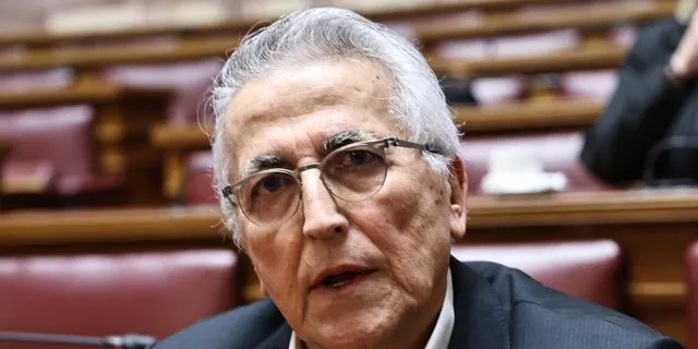 Το ΠΑΣΟΚ αναστέλλει την κομματική ιδιότητα του Γιάννη Παναγόπουλου