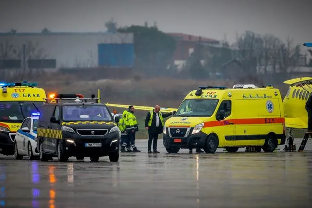 Άφιξη των τραυματιών του τροχαίου δυστυχήματος με οπαδούς του ΠΑΟΚ