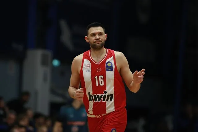 Ο Κώστας Παπανικολάου