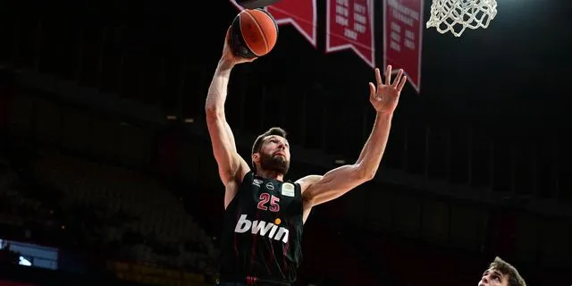 Ολυμπιακός – Προμηθέας 102-87: Άνετο μεσημέρι στο ΣΕΦ για τους ερυθρόλευκους