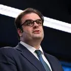 Πιερρακάκης: Η κρίση στη Μέση Ανατολή βρίσκει την Ελλάδα με πιο ανθεκτική οικονομία από το παρελθόν