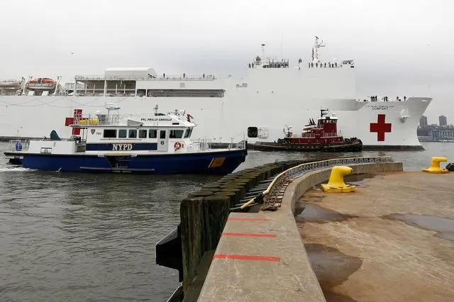 Πλωτό νοσοκομείο στη Νέα Υόρκη (φωτογραφία αρχείου)